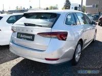 Gebraucht Skoda Octavia Style 116 PS (85 kW) 2023 Brillantsilber metallic Kombi