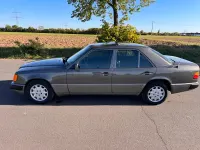 Gebraucht Mercedes 250 90 PS (66 kW) 1991 Grau Limousine