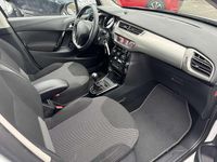 Gebraucht Citroën C3 SELECTION 82 PS (60 kW) 2014 Weiß Kleinwagen