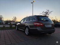 Gebraucht Mercedes E300 Avantgarde 231 PS (169 kW) 2011 Grau Limousine