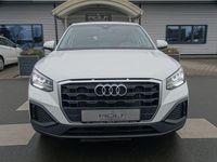 Gebraucht Audi Q2 Basis 110 PS (80 kW) 2023 Weiß arkonaweiß SUV