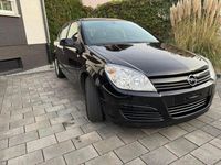 Gebraucht Opel Astra 105 PS (77 kW) 2005 Schwarz Limousine