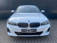 Gebraucht BMW 318 Shadowline 156 PS (114 kW) 2024 Weiß Kombi