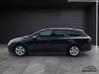 Gebraucht VW Golf VII Life 2021 Deep black perleffekt (schwarz) Kleinwagen