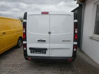 Gebraucht Renault Trafic Komfort 95 PS (69 kW) 2017 Weiß Van / Kleinbus