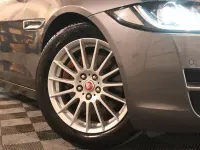 Käytetty Jaguar XE 163 HP (119 kW) 2016 Harmaa Sedan