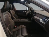 Neu Volvo XC60 Plus 310 PS (228 kW) 2025 Crystal white SUV