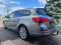 Gebraucht Opel Astra Edition 116 PS (85 kW) 2011 Silbersee/perl silber (m2) Kombi