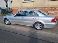 Gebraucht Mercedes E240 170 PS (125 kW) 2001 Silber Limousine