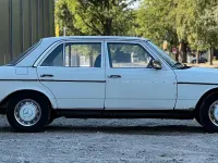 Gebraucht Mercedes 200 109 PS (80 kW) 1981 Weiß Limousine