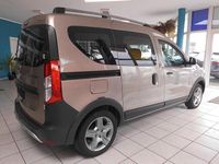 Gebraucht Dacia Dokker Stepway 102 PS (75 kW) 2019 Silber Van / Kleinbus