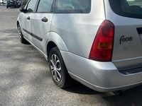Gebraucht Ford Focus 75 PS (55 kW) 2001 Silber Kombi