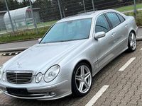 Gebraucht Mercedes E350 Avantgarde 275 PS (202 kW) 2005 Silber Limousine