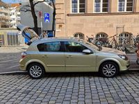 Gebraucht Opel Astra Elegance 105 PS (77 kW) 2004 Gold Limousine