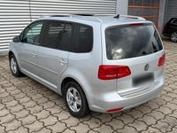 Gebraucht VW Touran Style 105 PS (77 kW) 2012 Silber Van / Kleinbus