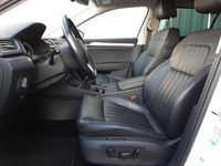 Gebraucht Skoda Superb Style 190 PS (139 kW) 2016 Weiß Kombi