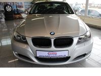 Gebraucht BMW 318 143 PS (105 kW) 2009 Silber metallic Limousine