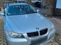 Gebraucht BMW 320 163 PS (119 kW) 2007 Silber Kombi
