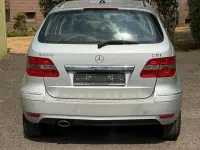 Gebraucht Mercedes B200 140 PS (102 kW) 2009 Silber Van / Kleinbus