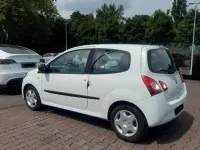 Używany Renault Twingo Expression 75 KM (55 kW) 2013 Biały Hatchback