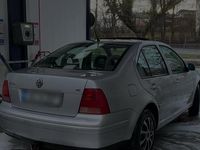 Second-hand VW Bora 110 CP (80 kW) 2000 Gri Berlinǎ