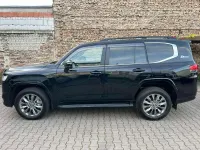 Neu Toyota Land Cruiser 415 PS (305 kW) 2026 Schwarz SUV