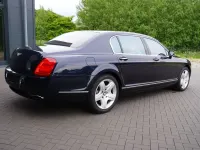 Gebraucht Bentley Continental Flying Spur 559 PS (411 kW) 2006 Royalblaumet. Limousine