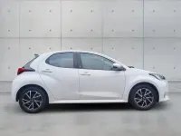 Gebraucht Toyota Yaris Basis 116 PS (85 kW) 2022 Schneeweiß Kleinwagen