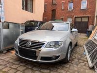 Second-hand VW Passat Sportline 140 CP (102 kW) 2008 Argintiu Berlinǎ