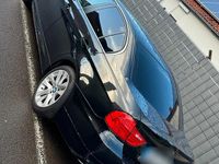 Gebraucht BMW 318 143 PS (105 kW) 2011 Schwarz Limousine