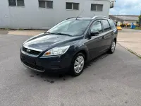 Gebraucht Ford Focus 109 PS (80 kW) 2011 Grau Kombi