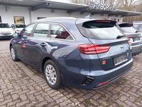 Gebraucht Kia Ceed Sportswagon 140 PS (102 kW) 2017 Blau metallic Kombi