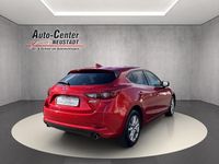 Gebraucht Mazda 3 Exclusive-Line 120 PS (88 kW) 2017 Rot Limousine