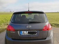 Gebraucht Kia Venga Attract 125 PS (91 kW) 2013 Grau Kleinwagen