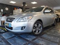 Gebraucht Kia Ceed 109 PS (80 kW) 2007 Silber Kleinwagen