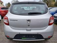 Gebraucht Dacia Sandero Prestige 90 PS (66 kW) 2014 Platingrau Kleinwagen