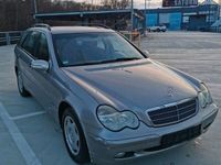Gebraucht Mercedes C220 Classic 143 PS (105 kW) 2003 Andere außenfarben Kombi