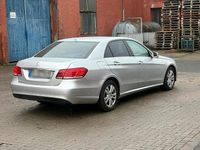 Gebraucht Mercedes E200 136 PS (100 kW) 2014 Silber Limousine