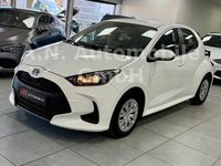 Gebraucht Toyota Yaris Hybrid Comfort 92 PS (67 kW) 2022 Weiß Kleinwagen