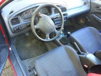 Gebraucht Mazda 323 102 PS (75 kW) 1996 Rot Limousine