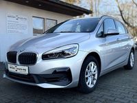 Gebraucht BMW 218 140 PS (102 kW) 2018 Glaciersilber metallic (metallic) Kombi
