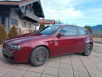Gebraucht Alfa Romeo 147 Ti 118 PS (86 kW) 2008 Rot Kleinwagen