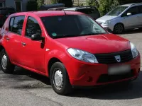 Gebraucht Dacia Sandero Basis 75 PS (55 kW) 2009 Rot Kleinwagen