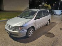 Gebraucht Toyota Picnic 90 PS (66 kW) 1999 Silber Van / Kleinbus