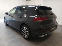 Gebraucht VW Golf VIII Active 131 PS (96 kW) 2022 Grau Limousine
