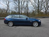 Gebraucht BMW 530 258 PS (189 kW) 2012 Blau Kombi