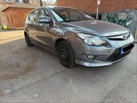 Gebraucht Hyundai i30 90 PS (66 kW) 2011 Grau Limousine