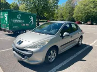 Gebraucht Peugeot 207 Urban Move 95 PS (69 kW) 2008 Silber Limousine