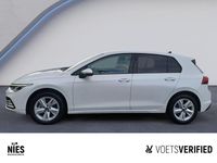 Gebraucht VW Golf VIII Life 131 PS (96 kW) 2024 Weiß Limousine