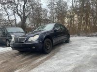 Second-hand Mercedes C200 2002 Berlinǎ